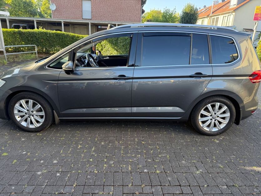VW Touran 212.562 km 12.400 € Frechen 50226