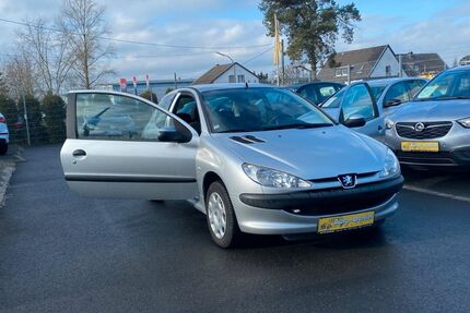 Peugeot 206 153.000 km 1.700 &euro; Bonn 53227