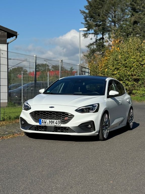 Ford Focus 102.000 km 20.000 € Sinzig 53489
