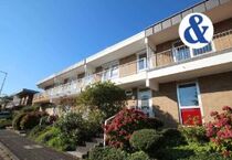 Wohnen am Waldrand von Bonn: Reihenmittelhaus mit Garage in Bad-Godesberg Heiderhof 4 zimmer