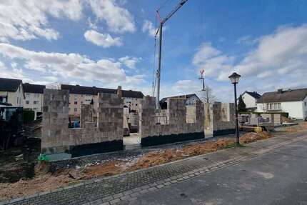 Haus Hennef - 5 Zimmer, 150 m&sup2;, 579.000&euro; | Angebot:25779888