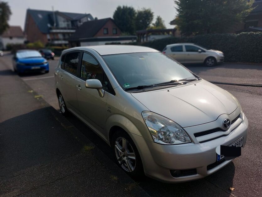 Toyota Corolla Verso 190.000 km 3.250 € Bergisch Gladbach 51469