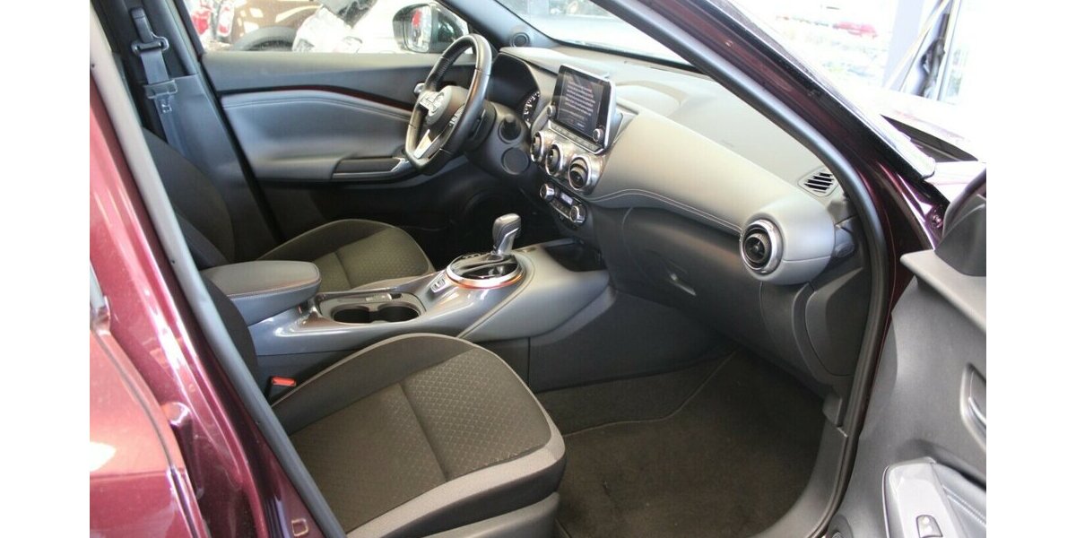 Nissan Juke DIG-T 117 DCT N-Connecta 22.050 km 16.980 &euro; Euskirchen 53881