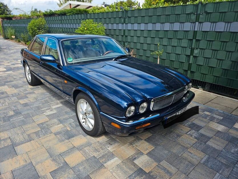 XJ