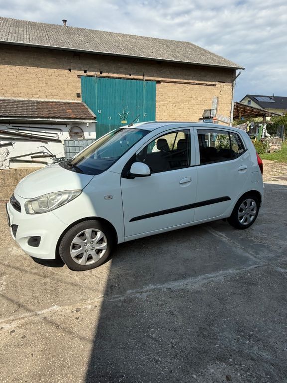 i10