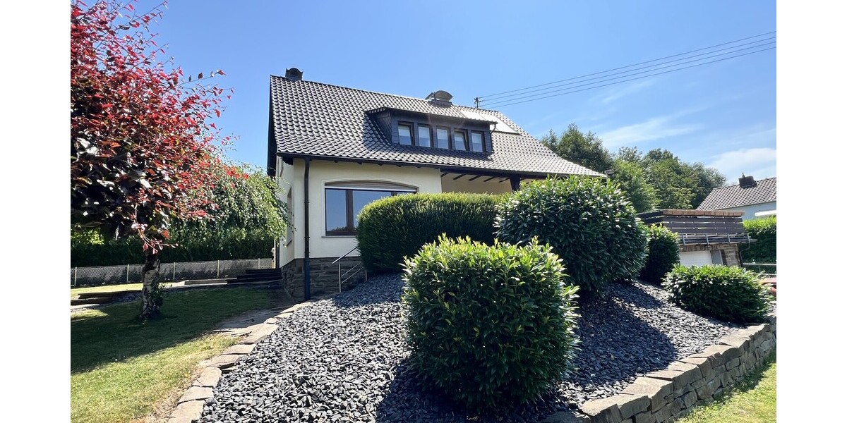 Wohnen im Grünen – Gepflegtes Einfamilienhaus mit Garage und großem Garten - Einfamilienhaus Königswinter / Thomasberg Thomasberg | Angebot:27160591