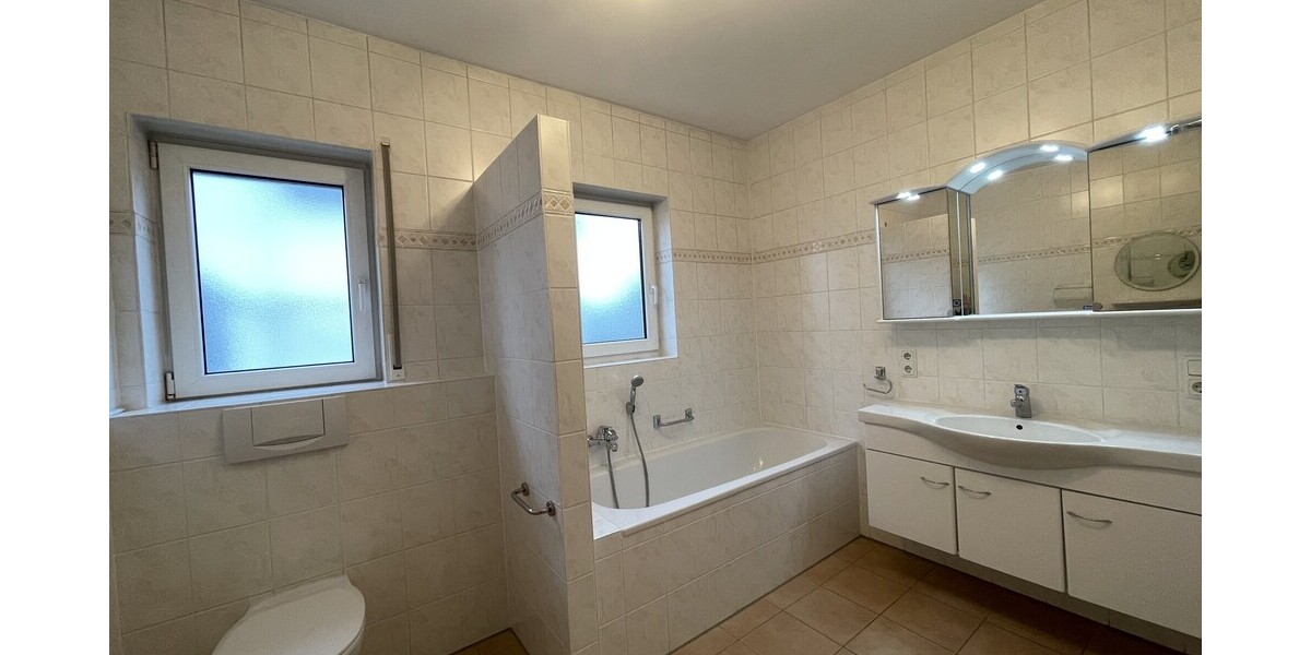 Top Einfamilienhaus in Oberpleis - Einfamilienhaus Königswinter Oberpleis | Angebot:27179306
