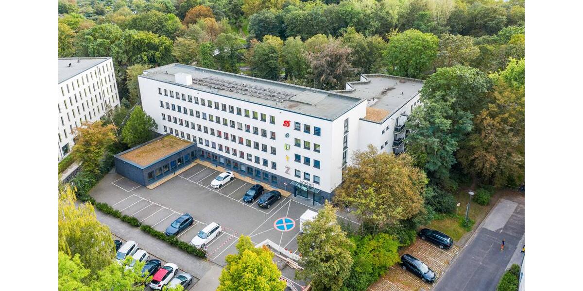 Möbliertes Zimmer in Frauen-WG in zentraler Lage für Studenten und Azubis 1 zimmer