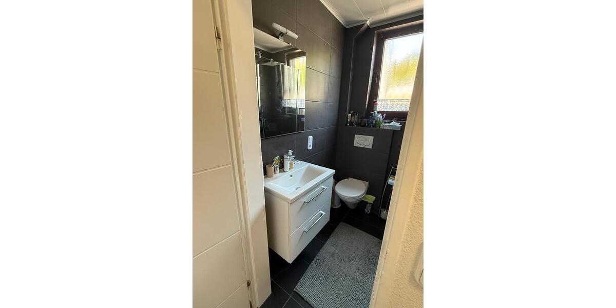 Reihenhaus Remagen - 7 Zimmer, 136 m&sup2;, 395.000&euro; | Angebot:23787419