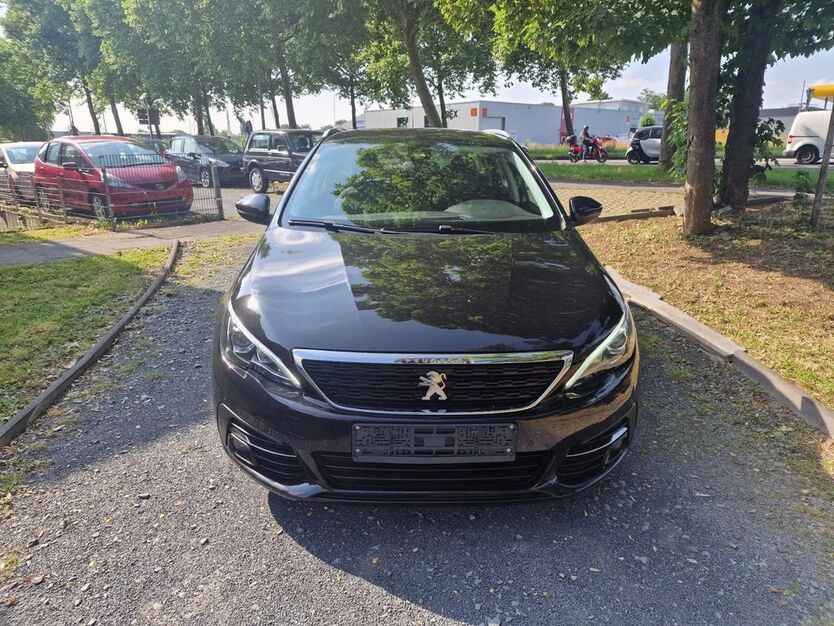 Peugeot 308 140.000 km 7.500 € Köln 51107