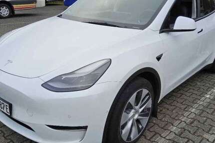 Tesla Model Y 41.963 km 34.500 &euro; Hennef 53773
