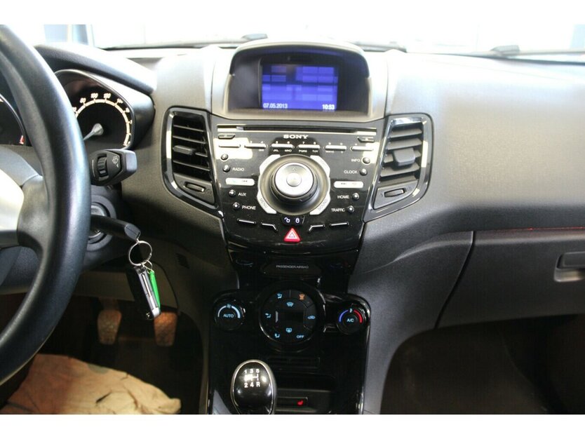 Ford Fiesta 1.6 TDCi Titanium 125.078 km 7.480 € Euskirchen 53881