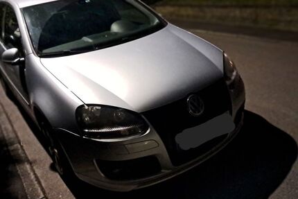 VW Golf 292.000 km 4.999 € Siegburg 53721
