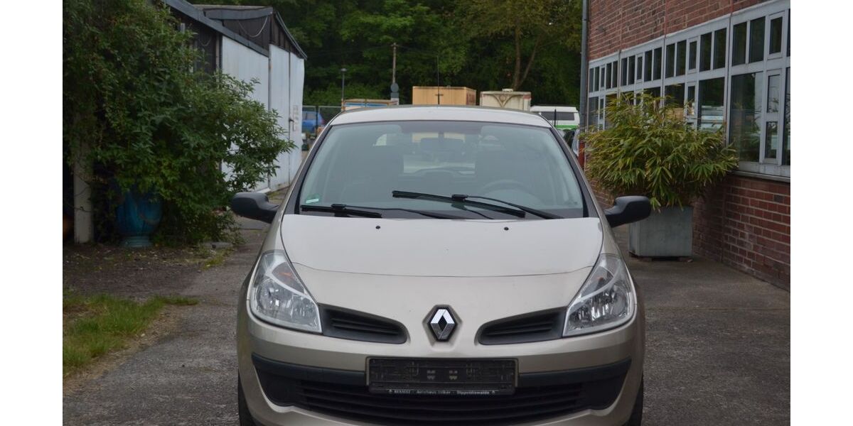 Renault Clio 190.000 km 1.270 &euro; köln 50969