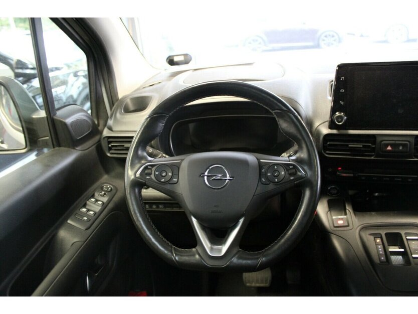 Opel Combo-e Life Ultimate 27.035 km 19.980 € Euskirchen 53881