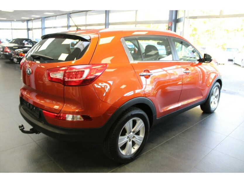 Kia Sportage 1.6 GDI 2WD Attract 114.879 km 9.980 € Euskirchen 53881