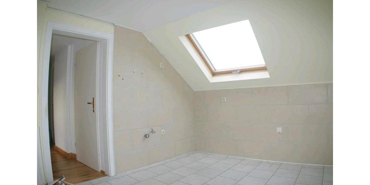 Dachgeschoßwohnung Hennef (Sieg) - 2.5 Zimmer, 52 m&sup2;, 520&euro; | Angebot:25844827