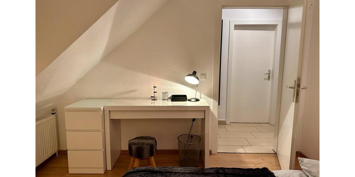 Dachgeschoßwohnung Köln Lindenthal - 2 Zimmer, 55 m&sup2;, 1.330&euro; | Angebot:23484096