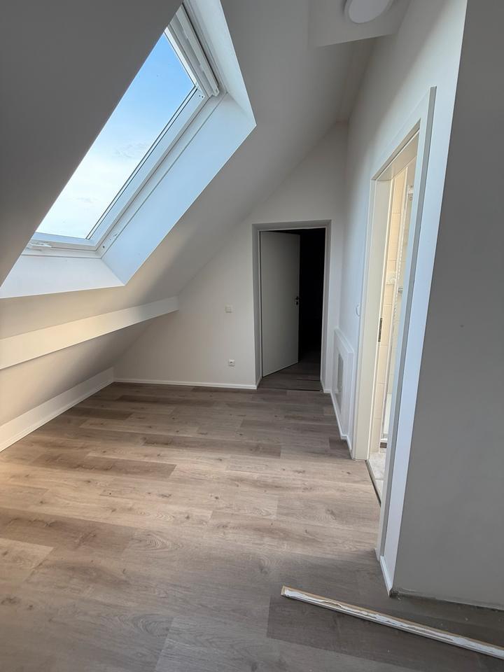4-Zimmer-Maisonettewohnung in Hürth-Kendenich – 106 m² zimmer
