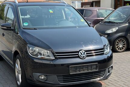 VW Touran 199.000 km 6.490 &euro; Bad Breisig 53498