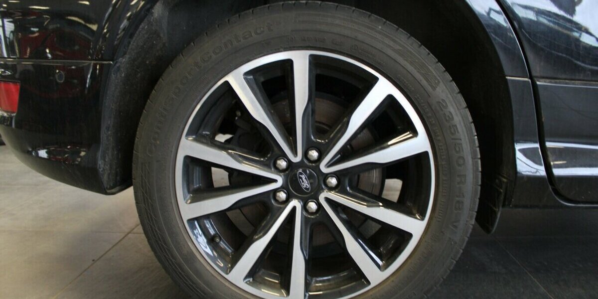 Ford Kuga 1.5 EcoBoost 2x4 ST-Line 110.675 km 12.480 &euro; Euskirchen 53881