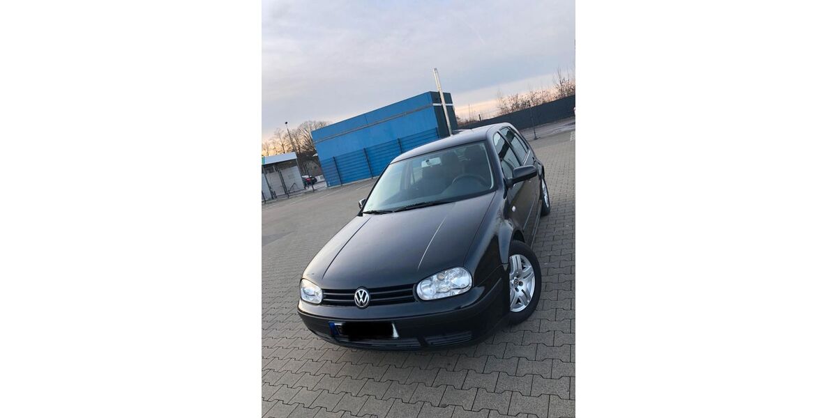 VW Golf 127.000 km 4.600 &euro; Köln 50337