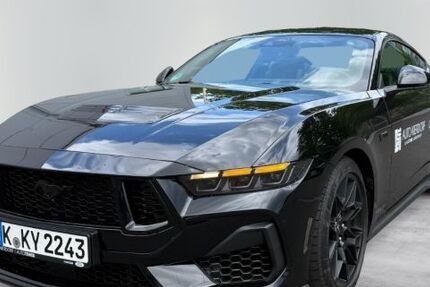 Ford Mustang 2.850 km 54.990 € Köln 50825