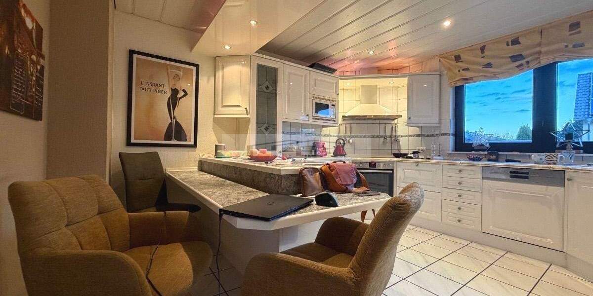 Etagenwohnung Hürth Gleuel - 3 Zimmer, 122 m&sup2;, 1.750&euro; | Angebot:24424174