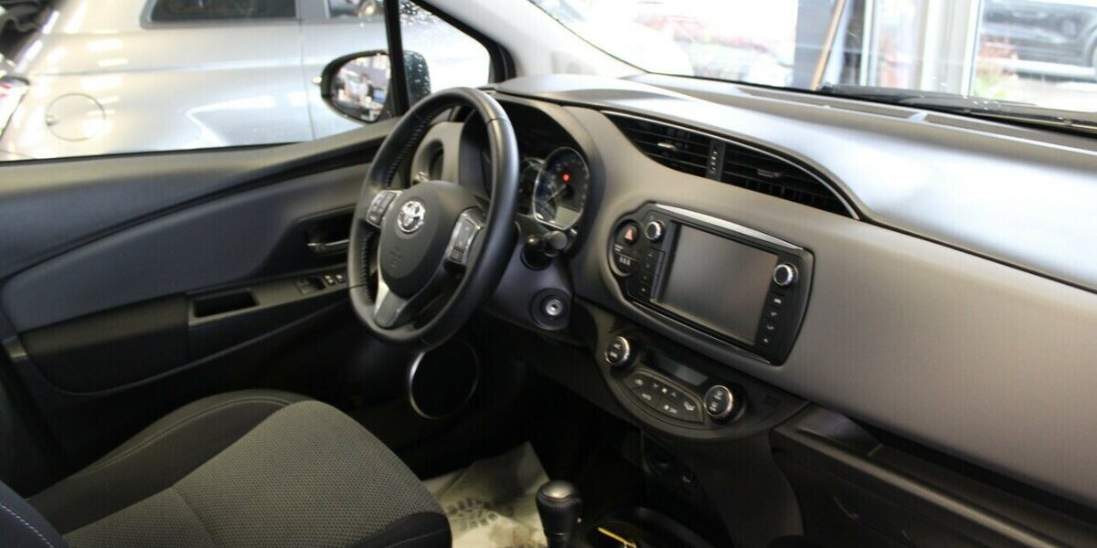 Toyota Yaris Hybrid 1.5 VVT-i Edition-S - 8-Fach - 39.573 km 13.980 &euro; Euskirchen 53881