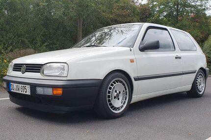 VW Golf 69.985 km 5.900 &euro; Niederkassel 53859