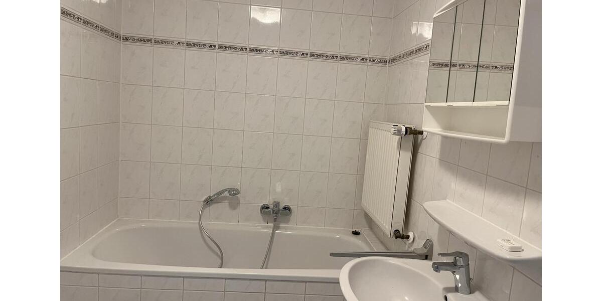 Etagenwohnung Bonn Gielgen - 2 Zimmer, 65 m&sup2;, 820&euro; | Angebot:24691730