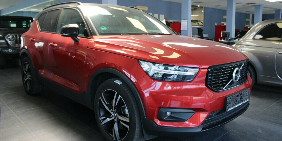 Volvo XC40 T5 AWD Geartronic R-Design 44.420 km 25.980 &euro; Euskirchen 53881