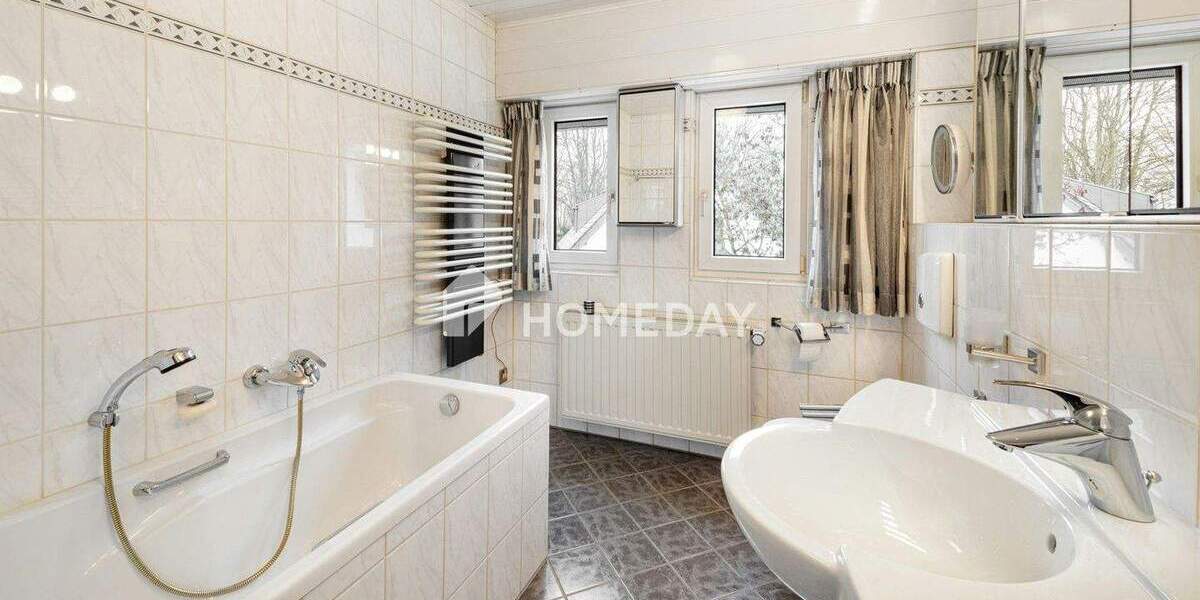 Doppelhaushälfte Bonn Röttgen - 4 Zimmer, 141 m&sup2;, 582.000&euro; | Angebot:24736855