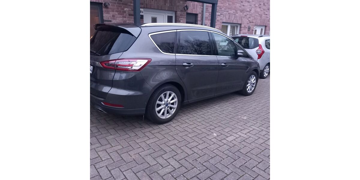 Ford S-Max 193.300 km 10.749 &euro; Köln 50769