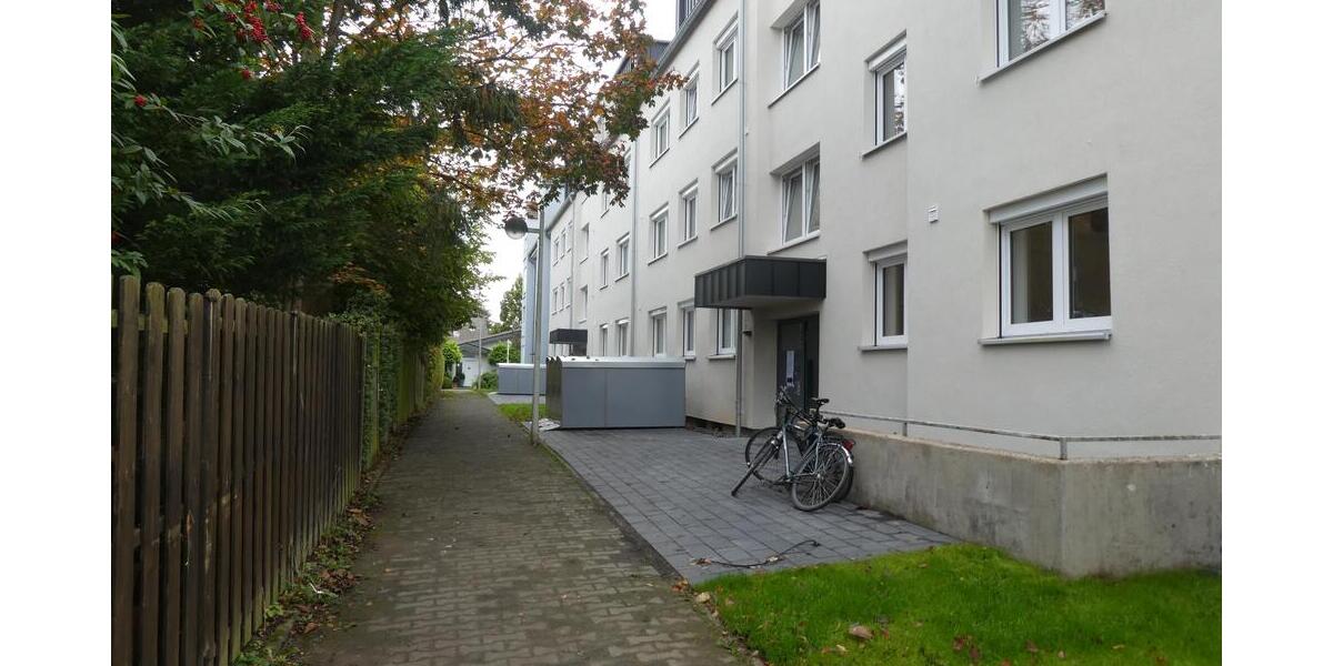 Neue Dachgeschosswohnung mit Flair im Energiesparhaus mit moderner Heiztechnik in Bonn - Dachgeschoßwohnung Bonn Dransdorf | Angebot:24049014