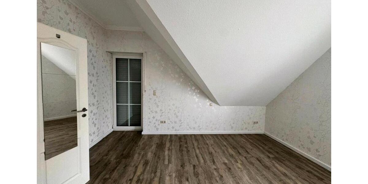 Einfamilienhaus Hennef (Sieg) - 5 Zimmer, 125 m&sup2;, 660.000&euro; | Angebot:26415034
