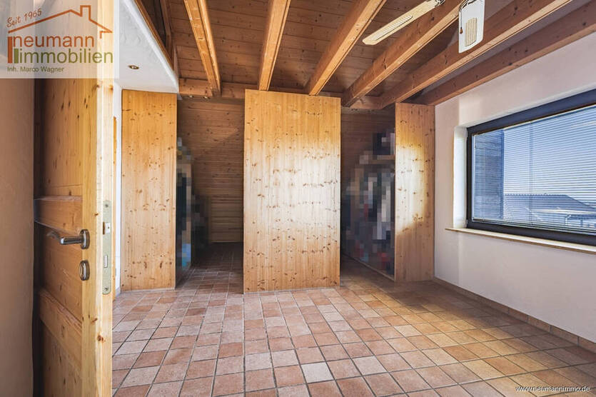 Großzügiges Haus mit Potenzial - teilmodernisiert, bis zu 3 Einheiten möglich