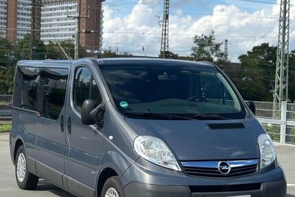 Opel Vivaro 320.000 km 9.950 € Köln 50674