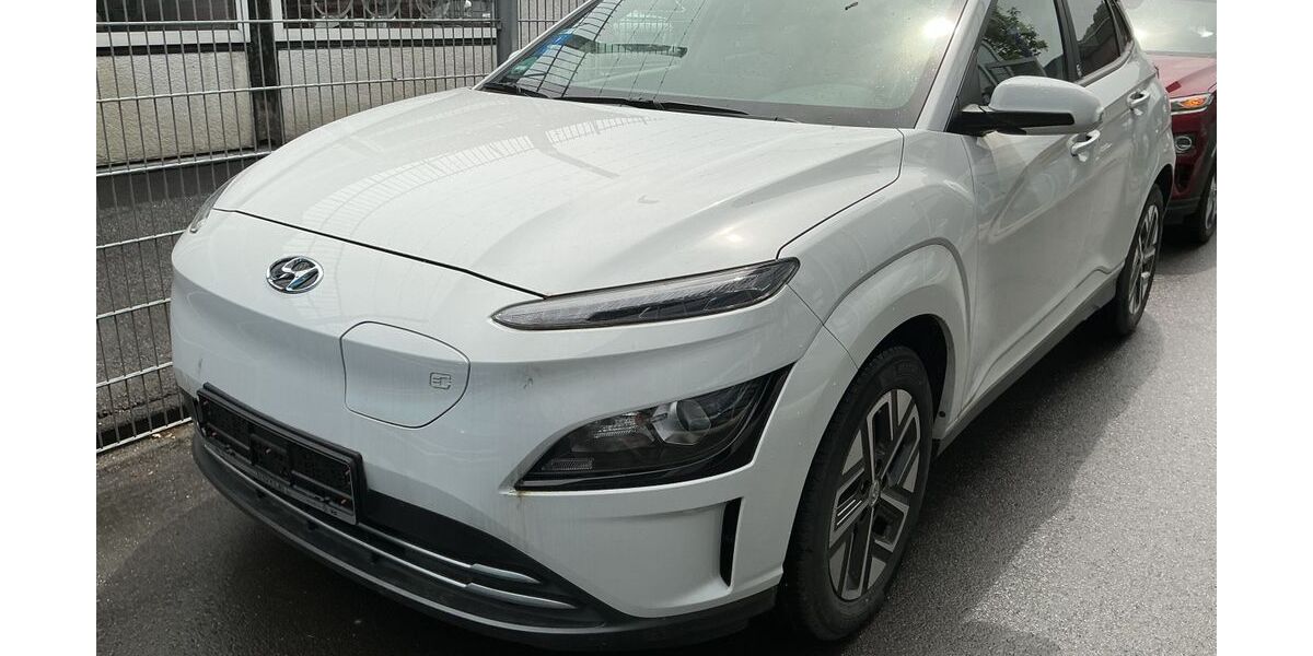 Hyundai KONA 29.980 km 18.340 &euro; Eitorf 53783