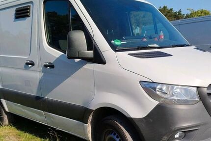 Mercedes-Benz Sprinter 269.000 km 14.400 € Köln 50668