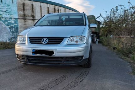 VW Touran 224.018 km 1.699 € Bad Münstereifel 53902