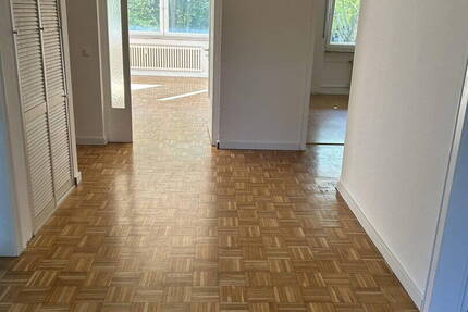 Wohnung Bonn Tannenbusch - 3 Zimmer, 82 m&sup2;, 375&euro; | Angebot:26424380