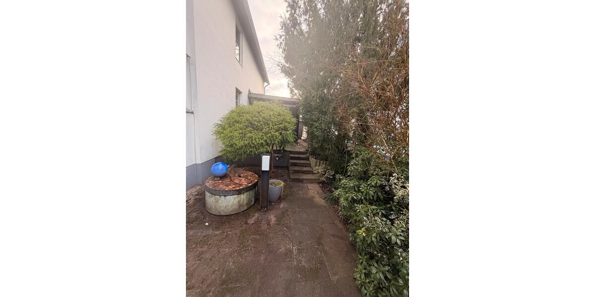 Erdgeschoßwohnung Köln Kalk - 5 Zimmer, 170 m&sup2;, 2.400&euro; | Angebot:24731111