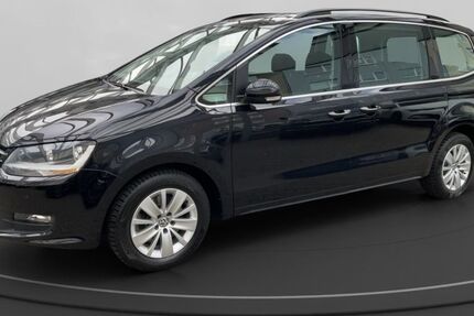 VW Sharan 102.300 km 25.980 € Köln-Mülheim 51063