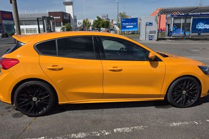 Ford Focus 98.500 km 20.700 &euro; Brühl 50321