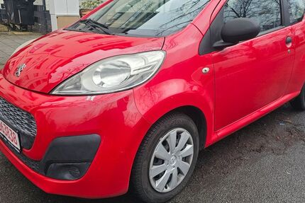 Peugeot 107 98.000 km 2.200 &euro; Köln 50739