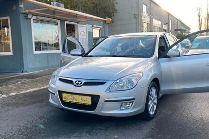 Hyundai i30 104.000 km 3.700 € Bonn 53227