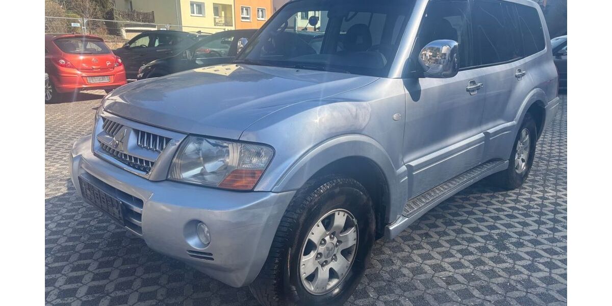Mitsubishi Pajero 318.000 km 4.999 &euro; Altenahr 53505