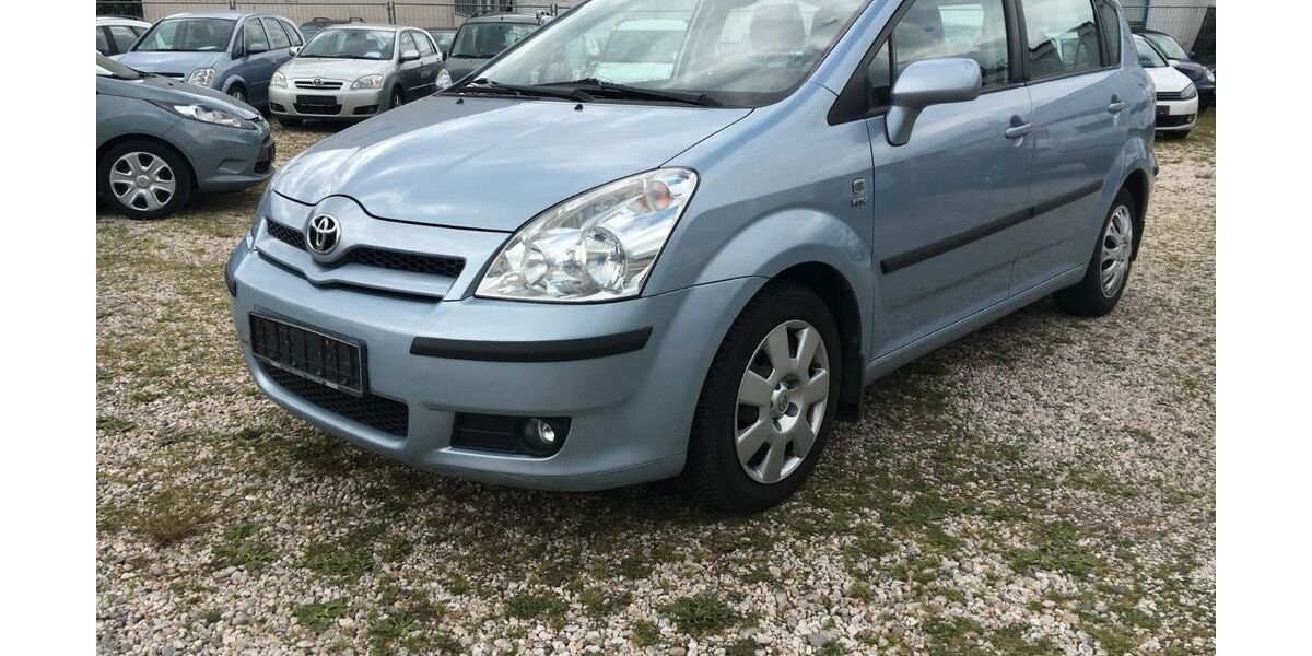 Toyota Corolla Verso 168.000 km 4.499 &euro; Bonn 53227