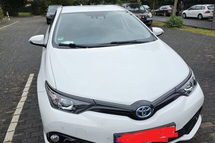 Toyota Auris 97.900 km 14.499 € Porz 51147